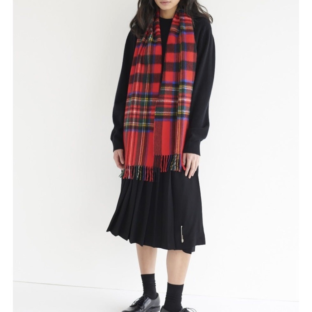 $65 SERRA Red IRISH PLAID Blanket Shawl Fringe Buffalo Scarf - Picture 8 of 16